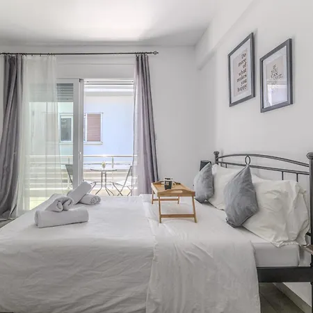 Spacious Flat For Friends & Couples With Balcony Appartement
