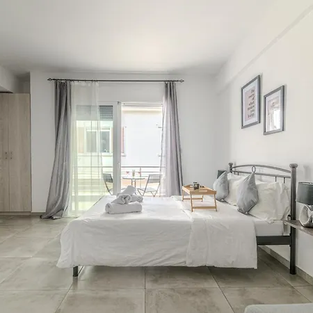 Appartement Spacious Flat For Friends & Couples With Balcony *